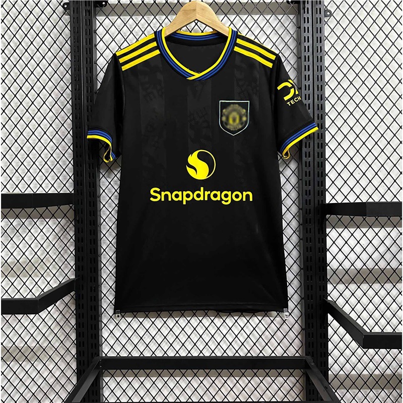Manchester United Away — Black / Yellow