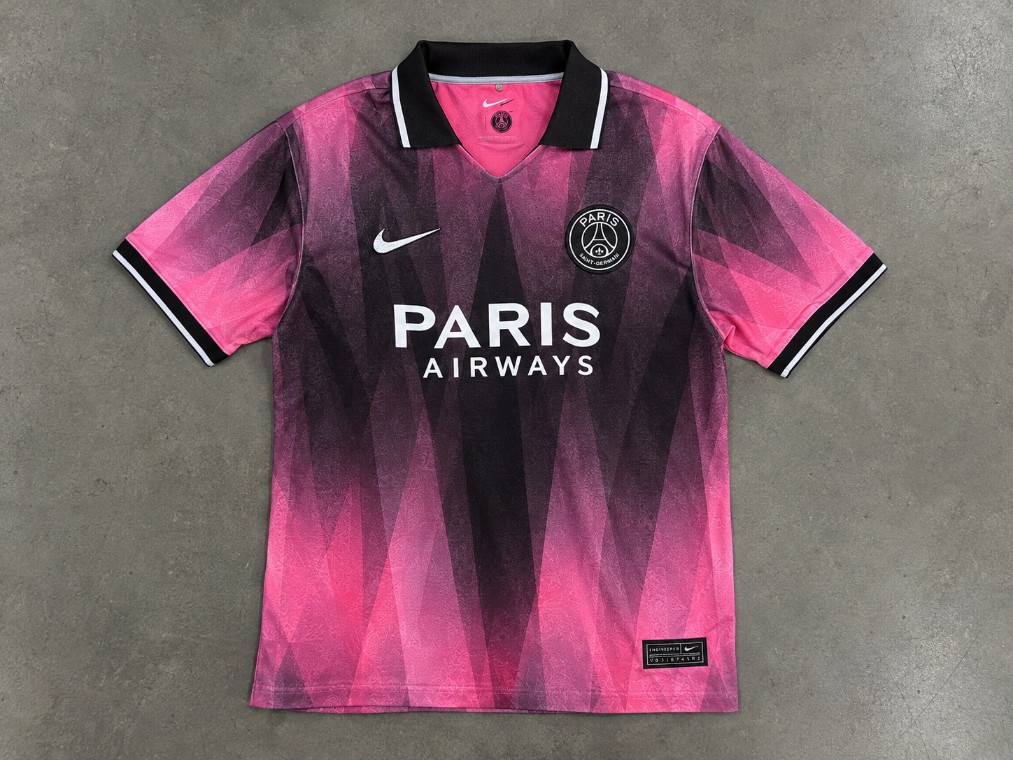 PSG pink jerseys S 26/27