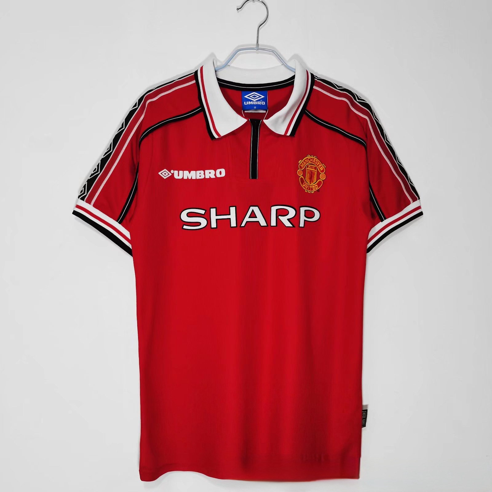 Manchester United 1998/99 Home — Sharp